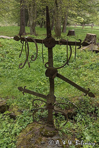 Beniowa, stary cmentarz, cerkwisko, Bieszczady